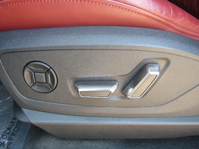 Used 2023 Audi e-tron S Premium Plus w/ Black Optic Package AWD/4WD image 16