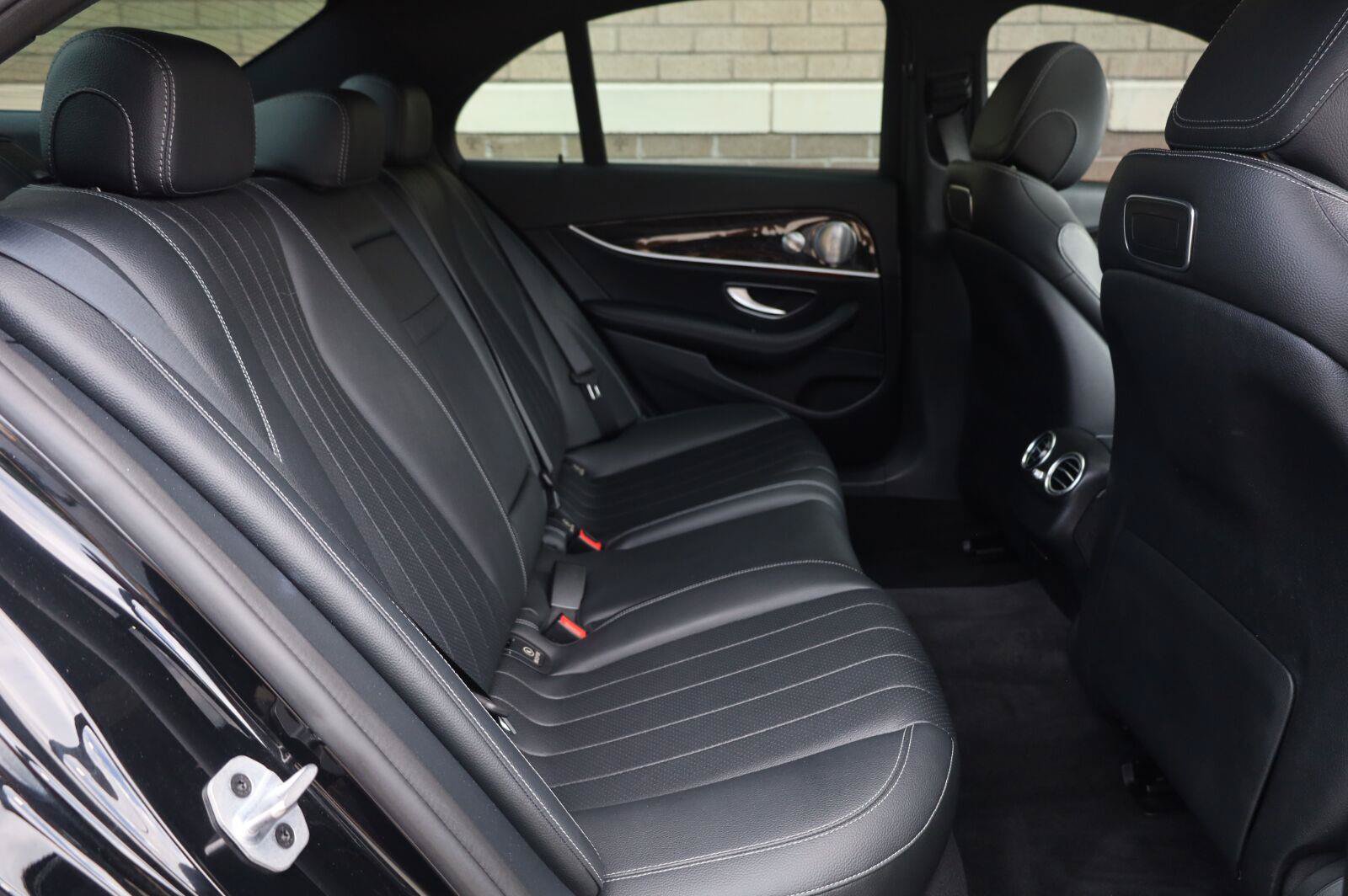 Used 2019 Mercedes-Benz E 300 image 24