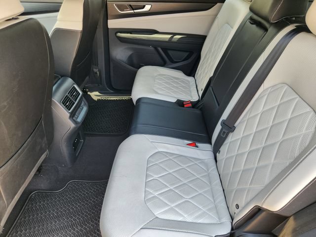 Used 2024 Volkswagen Atlas Cross Sport SEL Premium R-Line AWD/4WD image 30