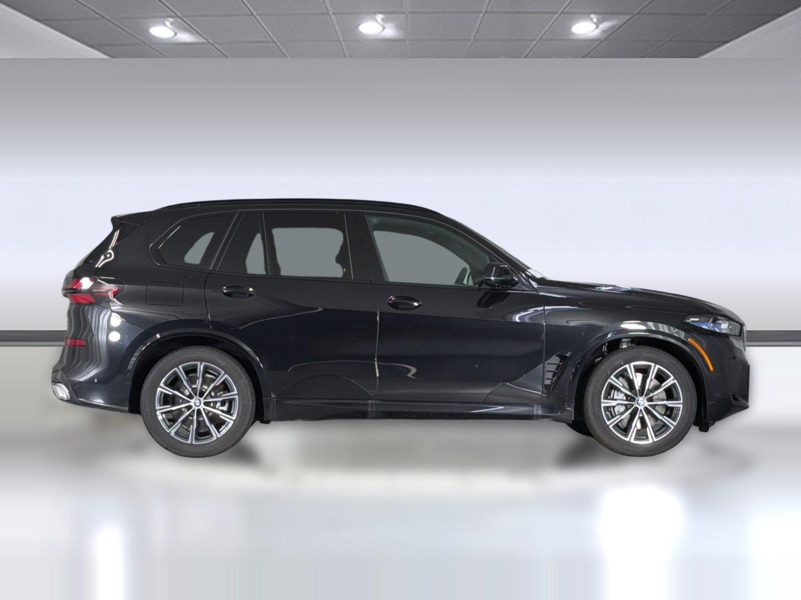Used 2026 BMW X5 xDrive50e w/ M Sport Package AWD/4WD image 8