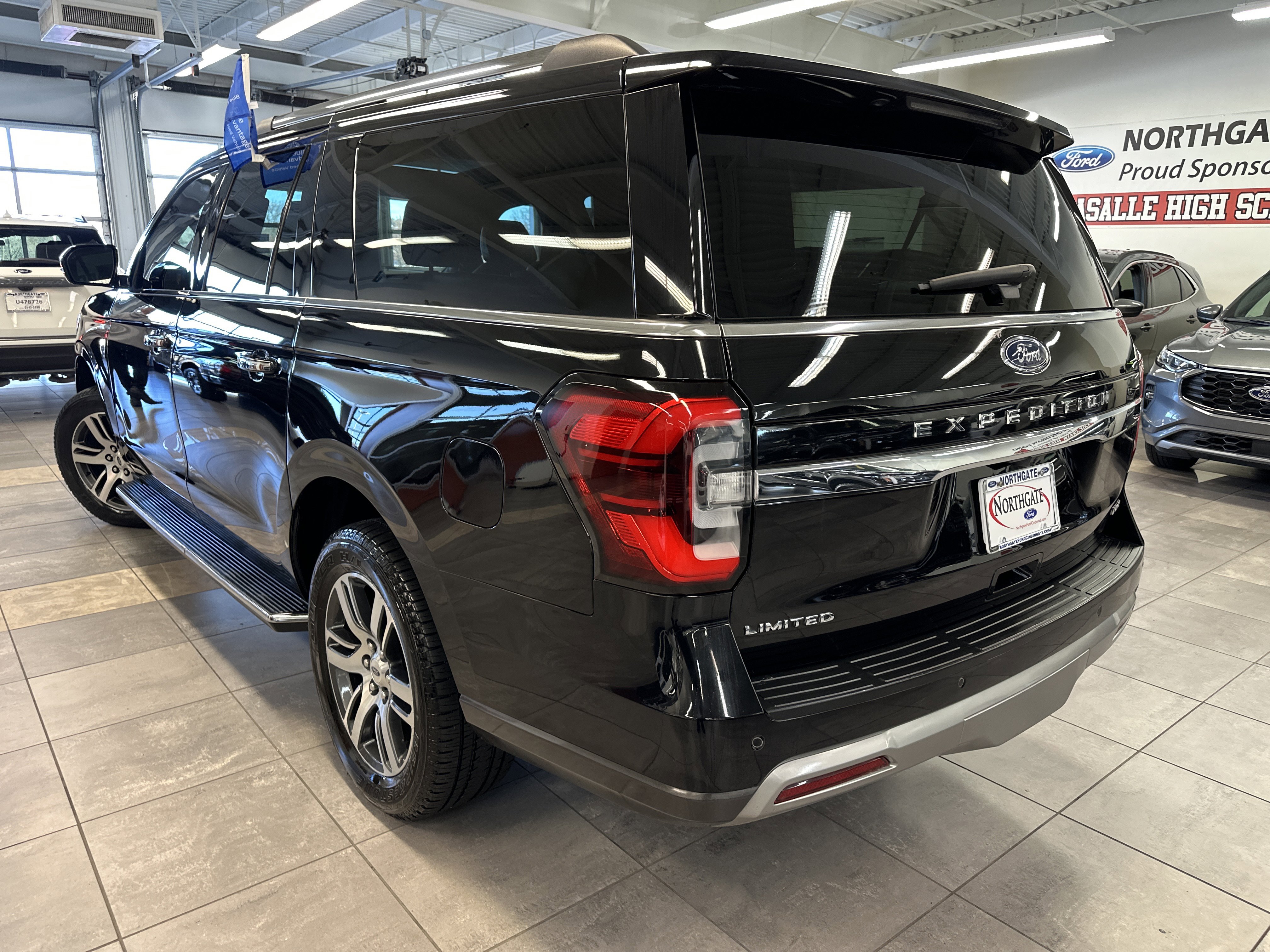 Certified 2022 Ford Expedition Max Limited image 17