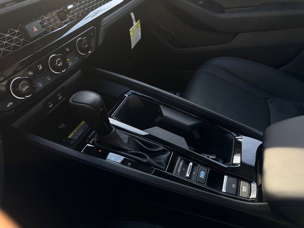 Used 2025 Honda Accord EX-L image 12