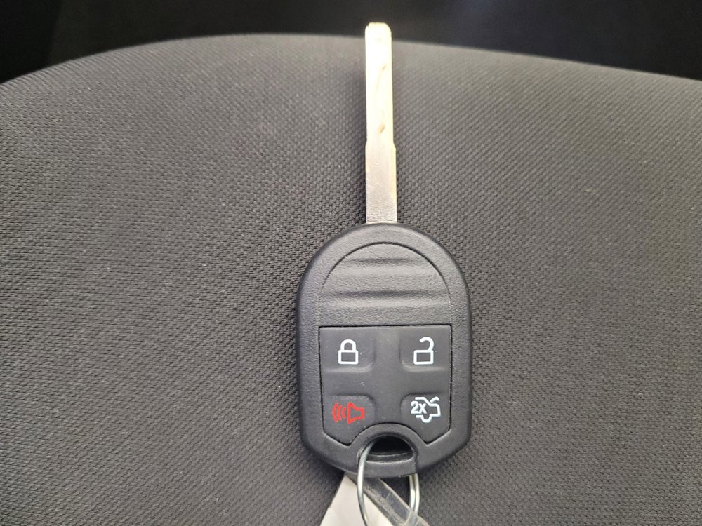Used 2016 Ford Fiesta SE FWD image 32