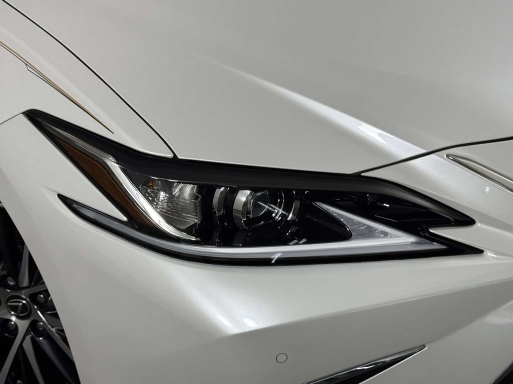 Used 2024 Lexus ES 350 w/ Premium Package FWD image 15