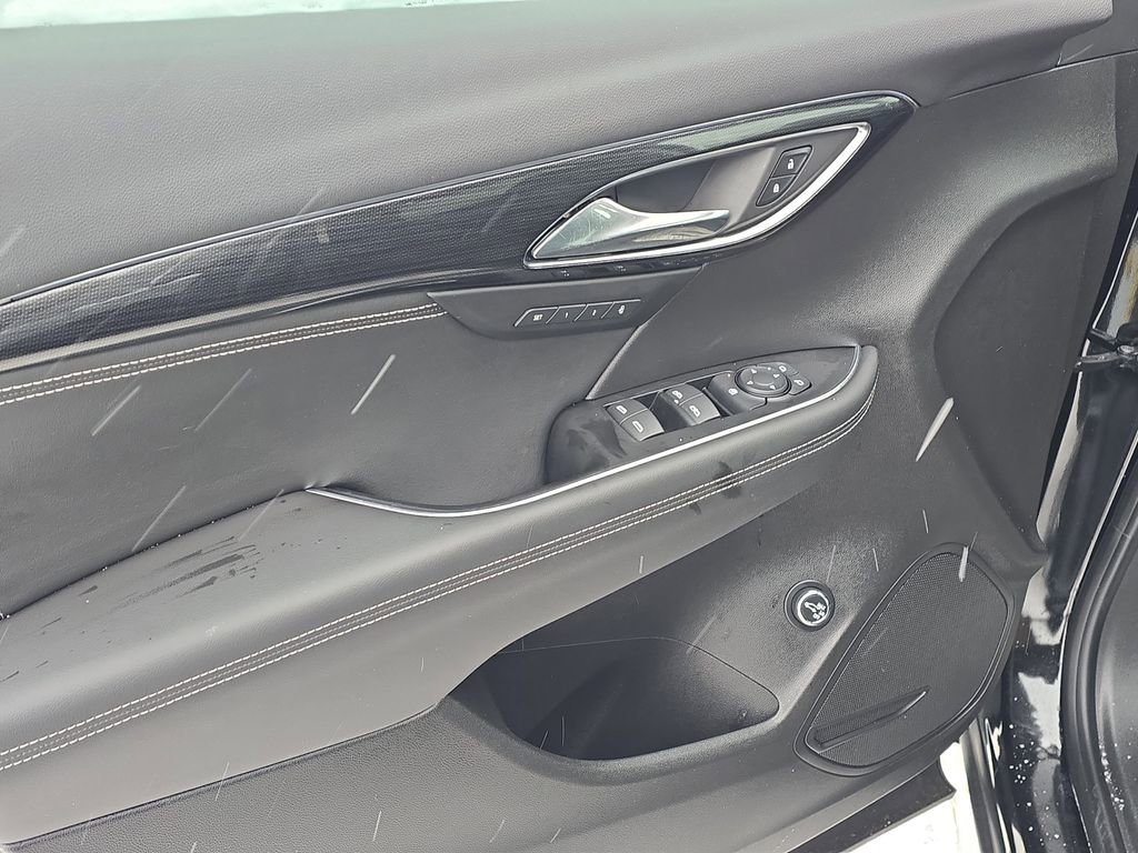 Certified 2023 Buick Envision Essence w/ Sport Touring Package image 25