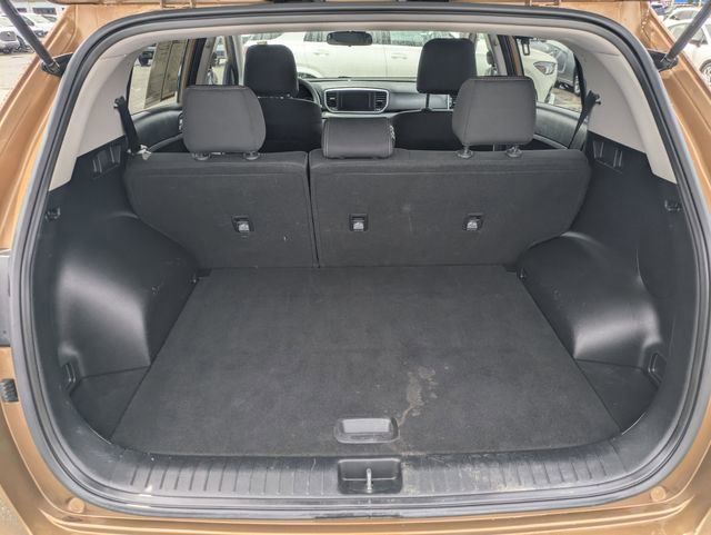 Used 2021 Kia Sportage LX FWD image 12