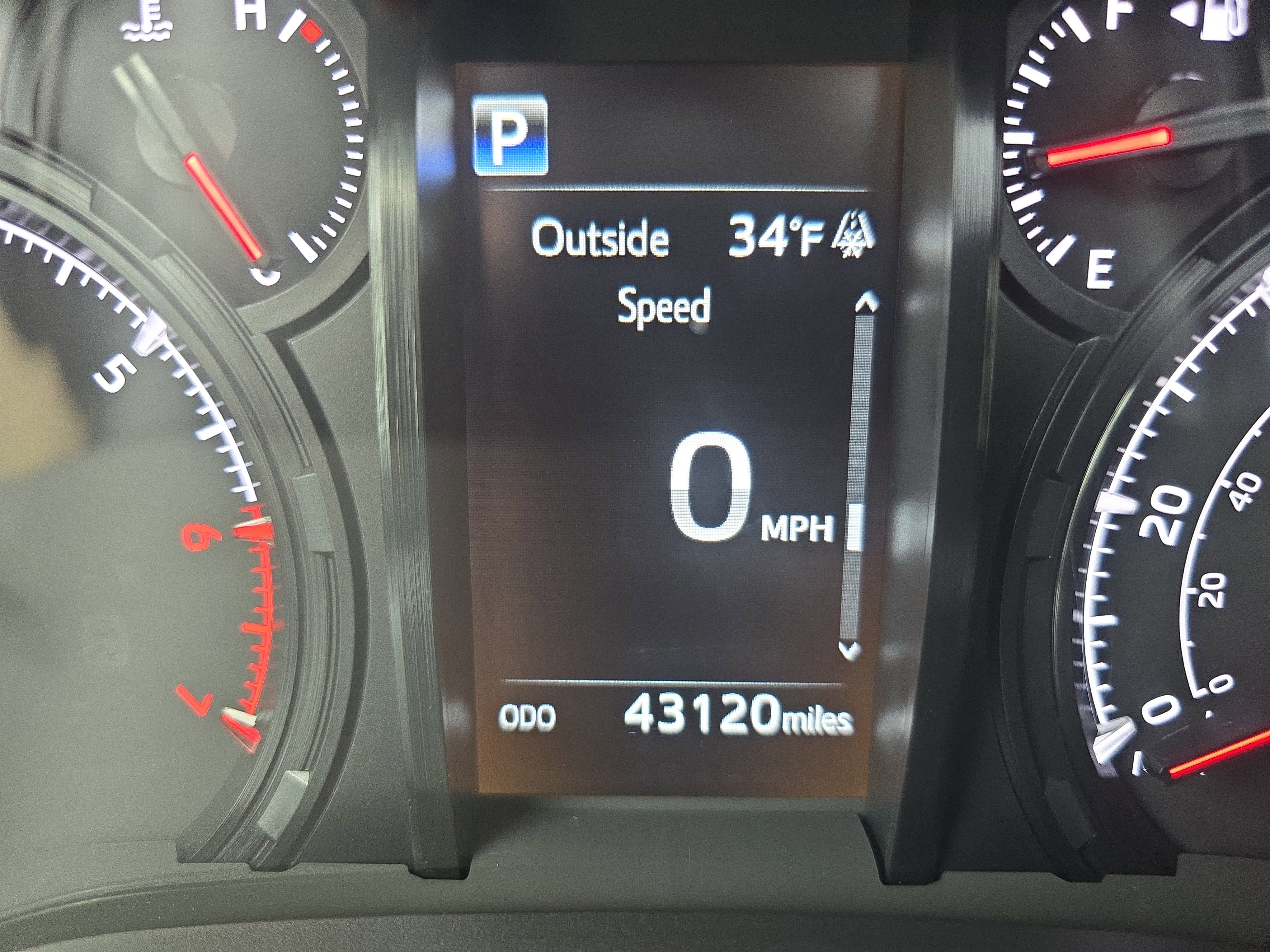 Used 2022 Toyota 4Runner SR5 Premium w/ Moonroof Package image 24