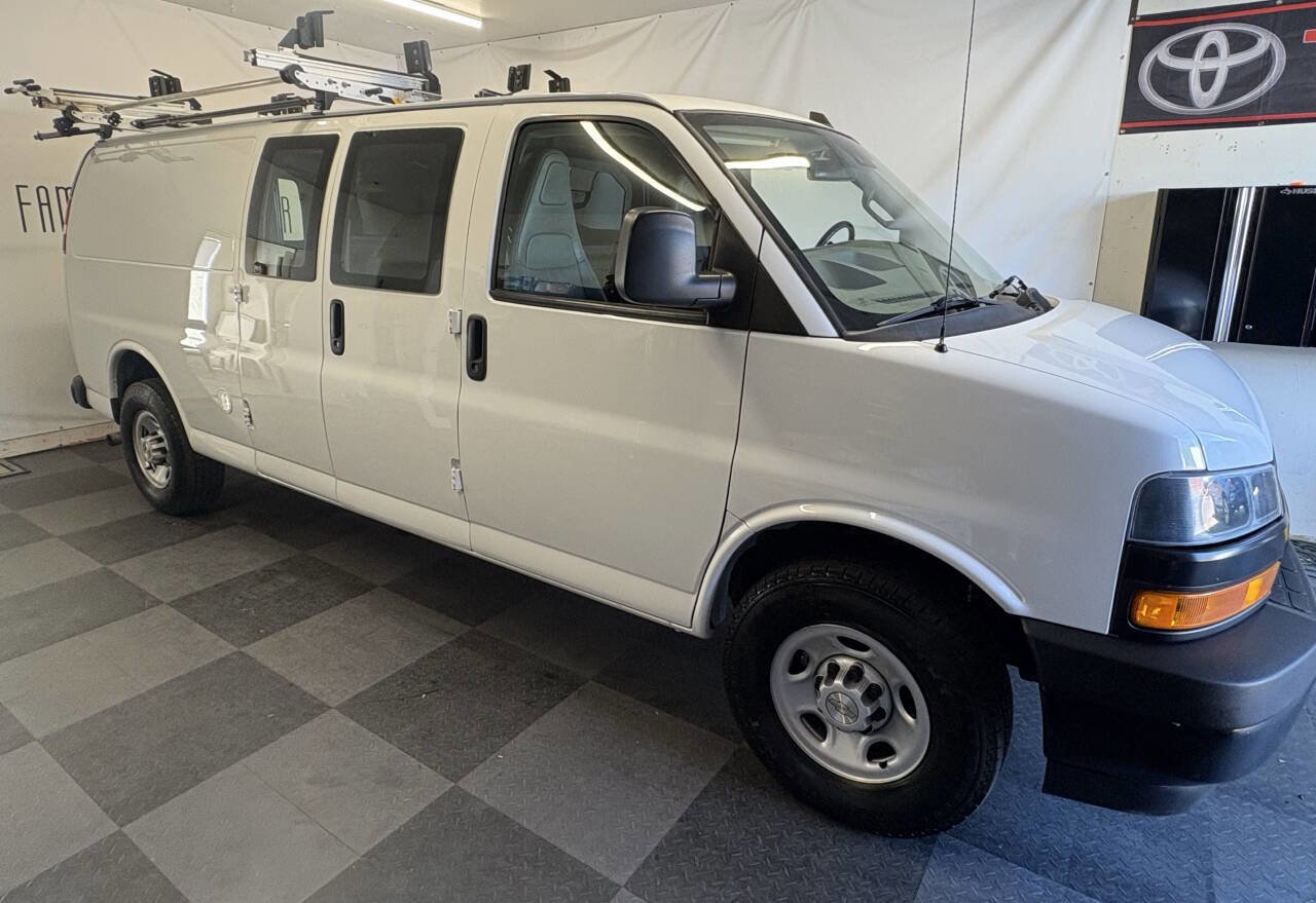 Used 2021 Chevrolet Express 2500 Extended w/ Enhanced Convenience Package image 3