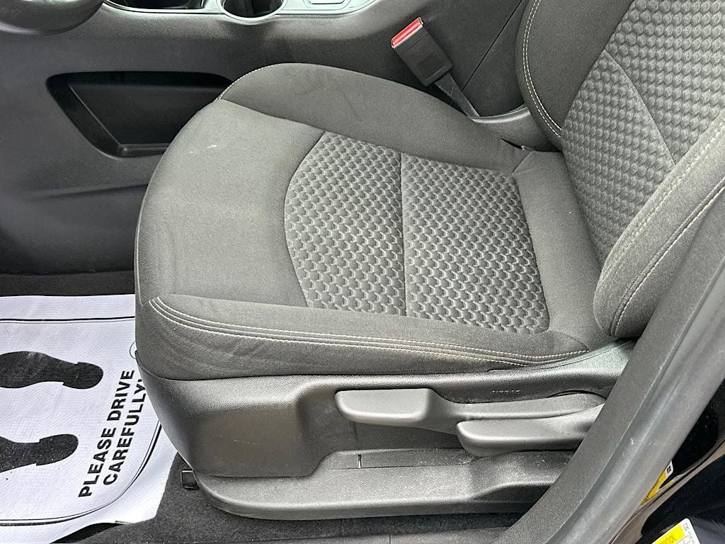 Used 2020 GMC Terrain SLE FWD image 14
