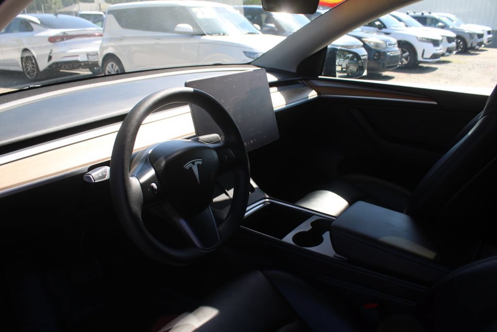Used 2023 Tesla Model Y Long Range AWD/4WD image 22