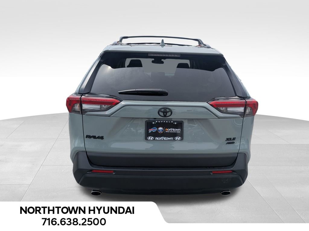 Used 2022 Toyota RAV4 XLE w/ Convenience Package AWD/4WD image 14