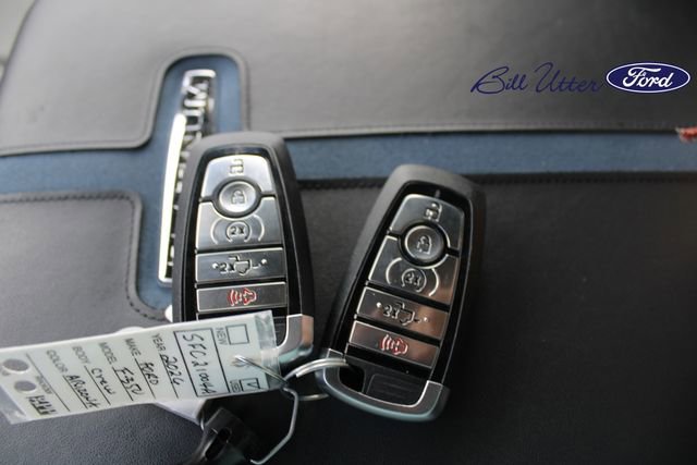 Used 2026 Ford F350 Platinum w/ Tremor Off-Road Package image 27