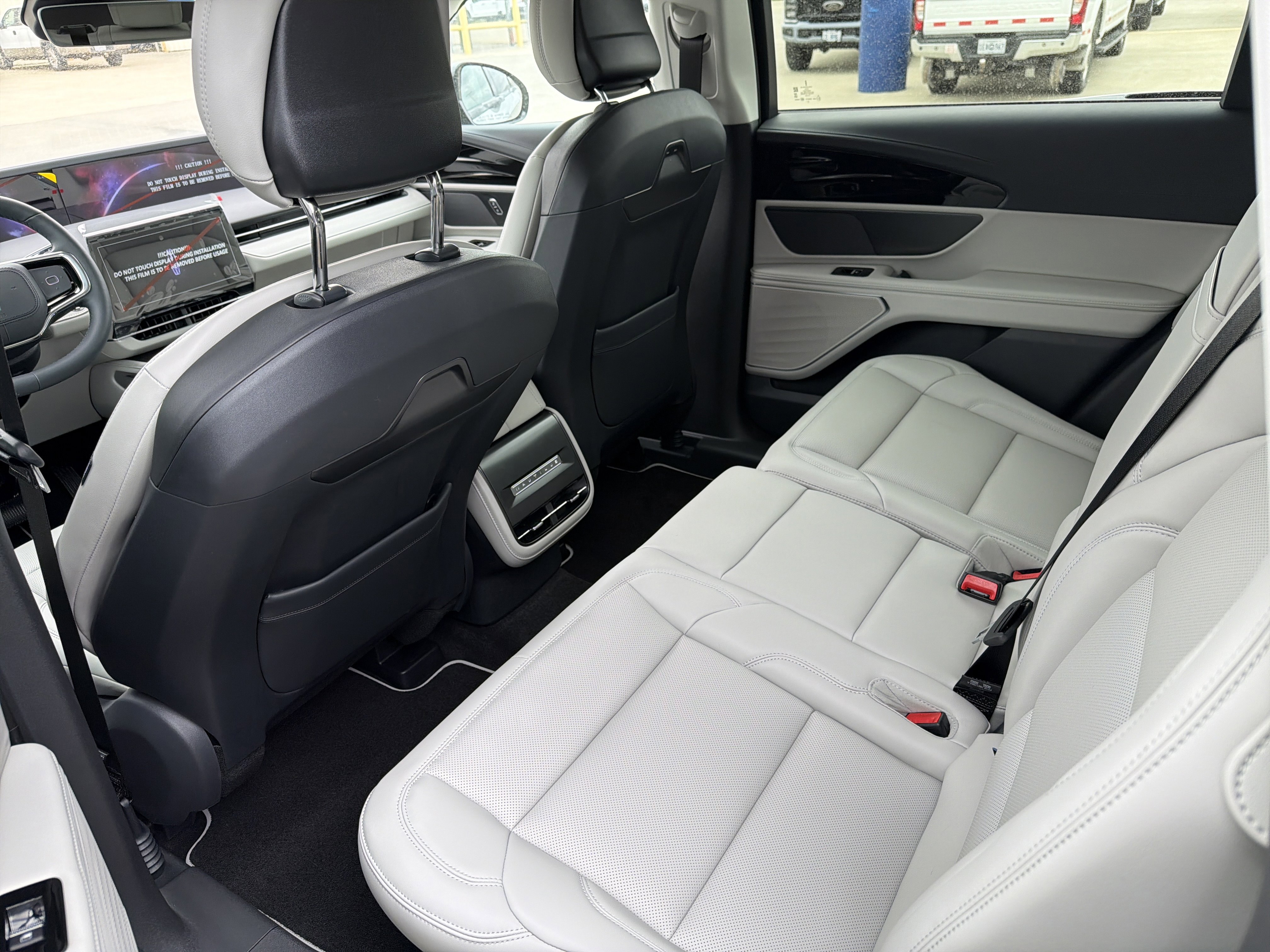 New 2026 Lincoln Nautilus Premier w/ Jet Appearance Package AWD/4WD image 9