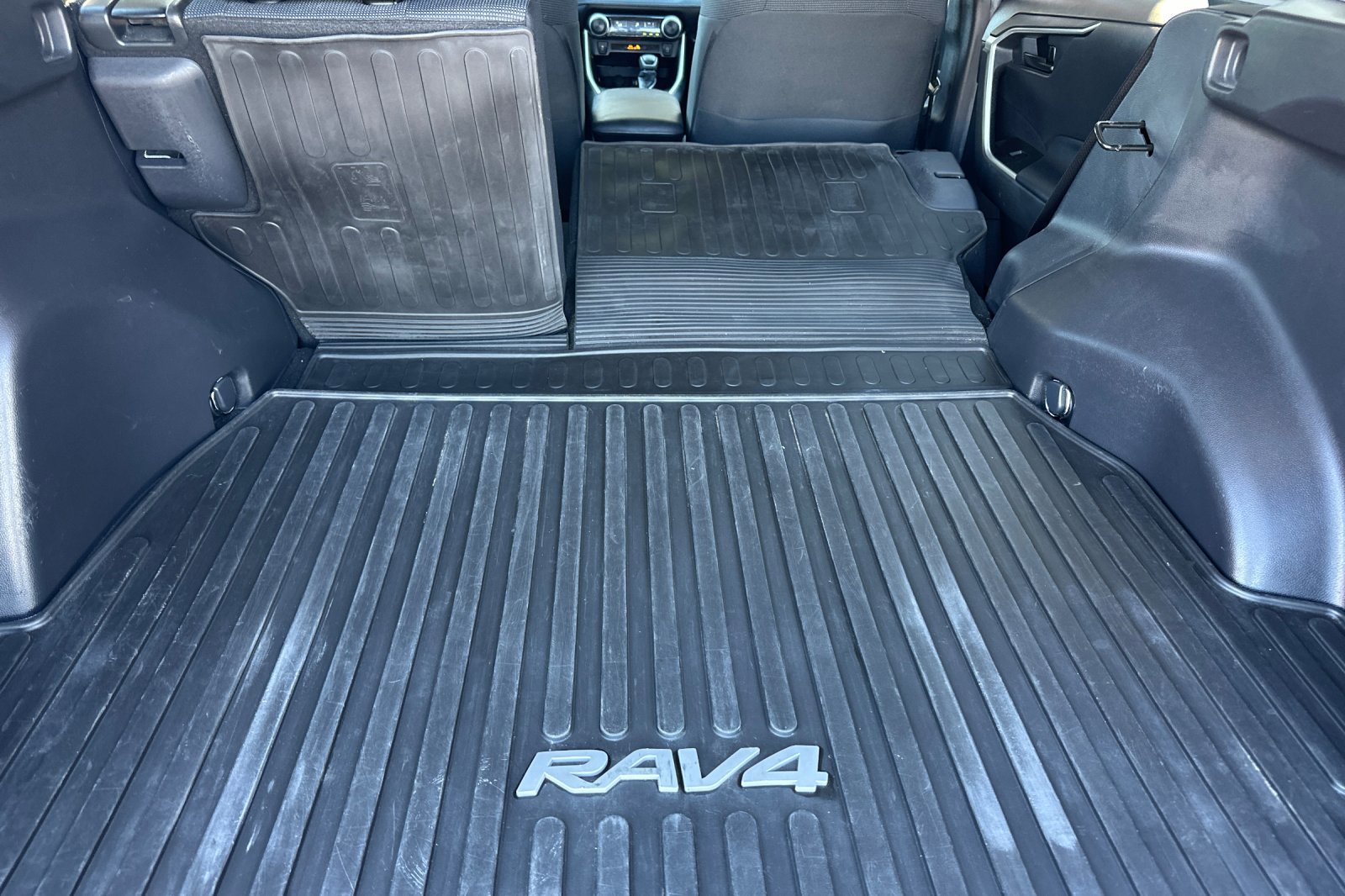 Used 2023 Toyota RAV4 LE image 15