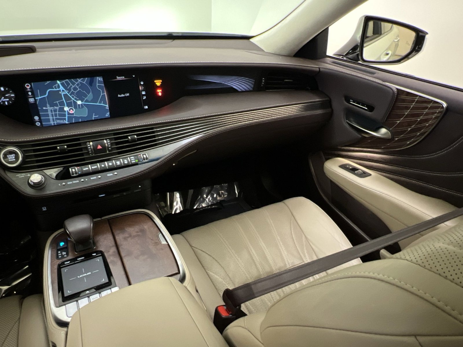 Used 2018 Lexus LS 500 AWD image 31