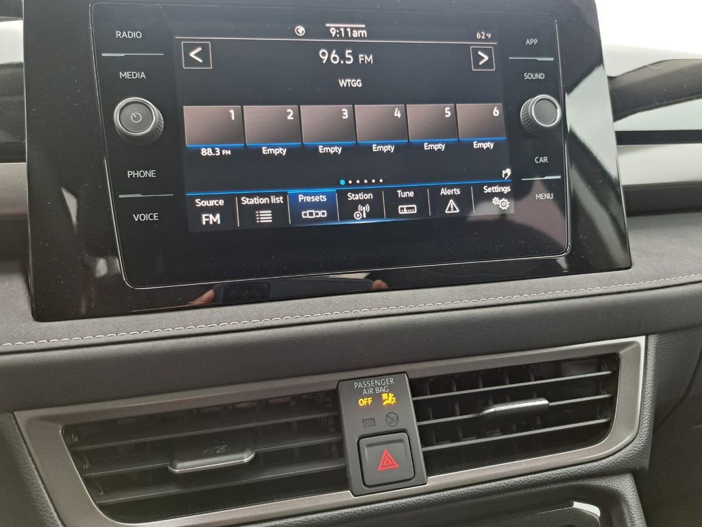 New 2026 Volkswagen Taos SE image 10