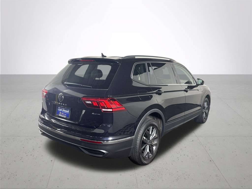 Certified 2022 Volkswagen Tiguan SE w/ Panoramic Sunroof Package AWD/4WD image 7