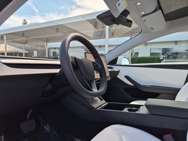 Used 2025 Tesla Model 3 Long Range RWD image 10