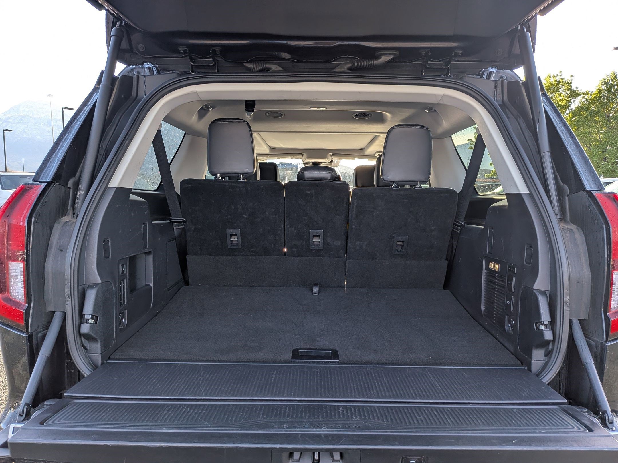 Used 2025 Ford Expedition Max Platinum image 33