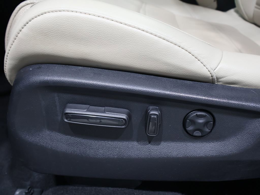 Used 2021 Honda CR-V EX-L image 12