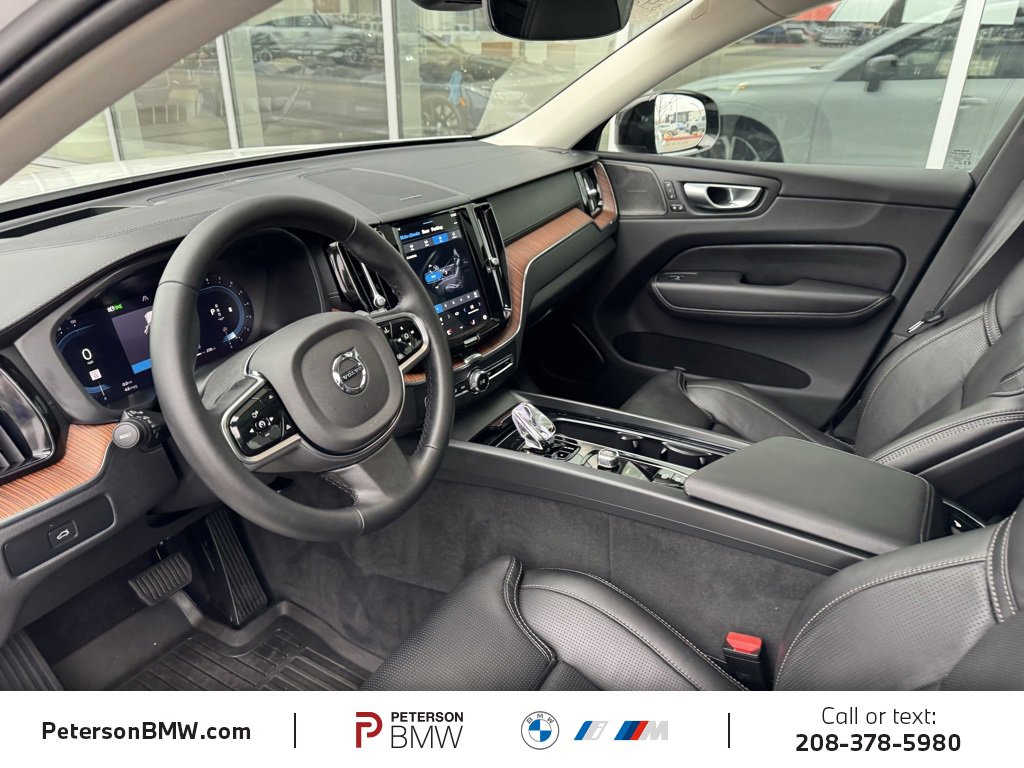 Used 2024 Volvo XC60 B5 Ultimate w/ Protection Package Premier image 16