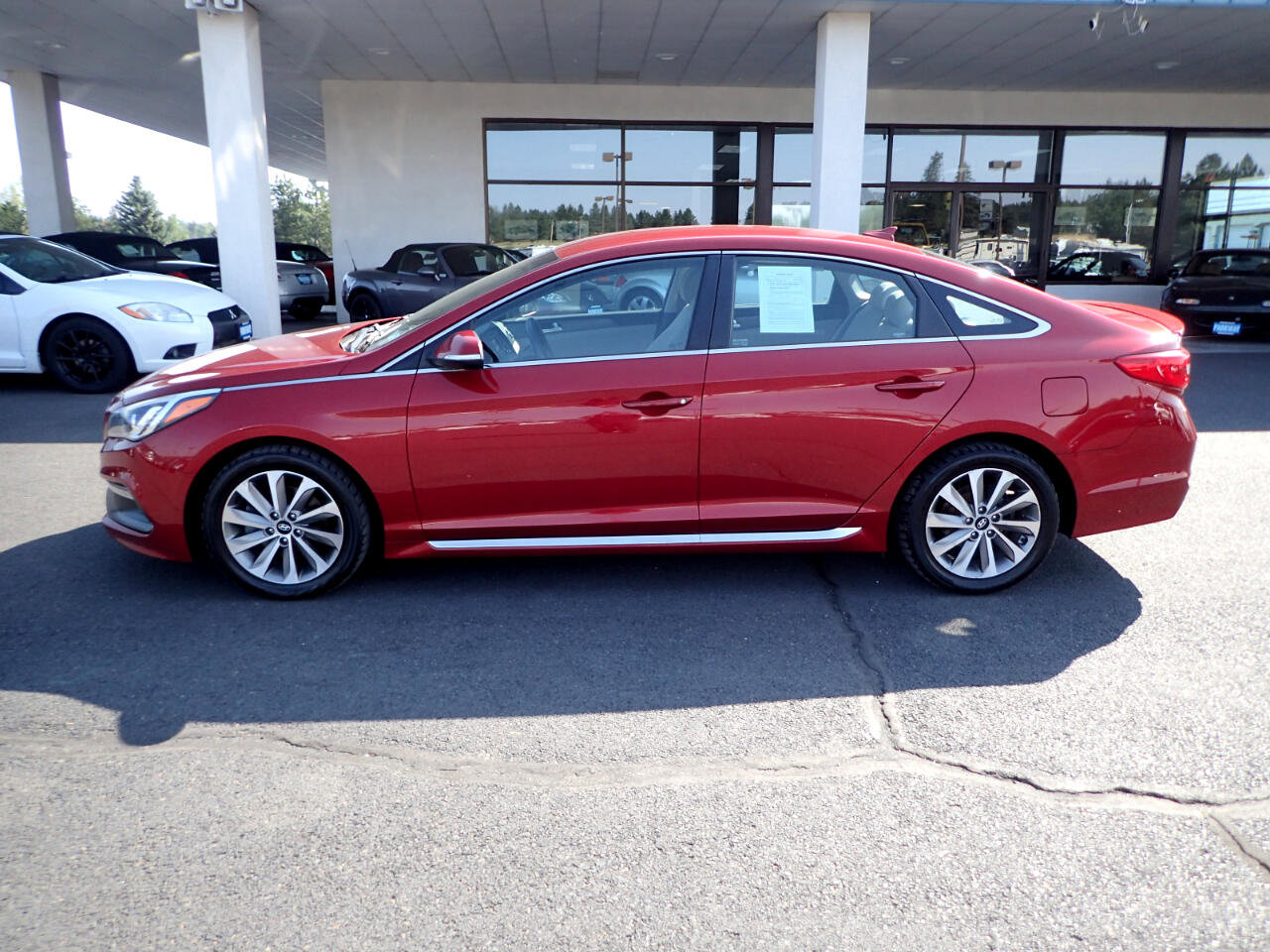 Used 2015 Hyundai Sonata Sport FWD image 2