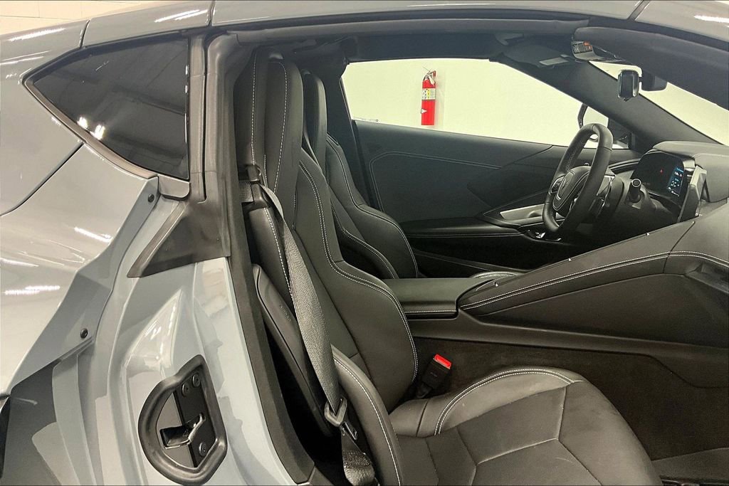 Used 2025 Chevrolet Corvette Stingray Coupe w/ 1LT image 5