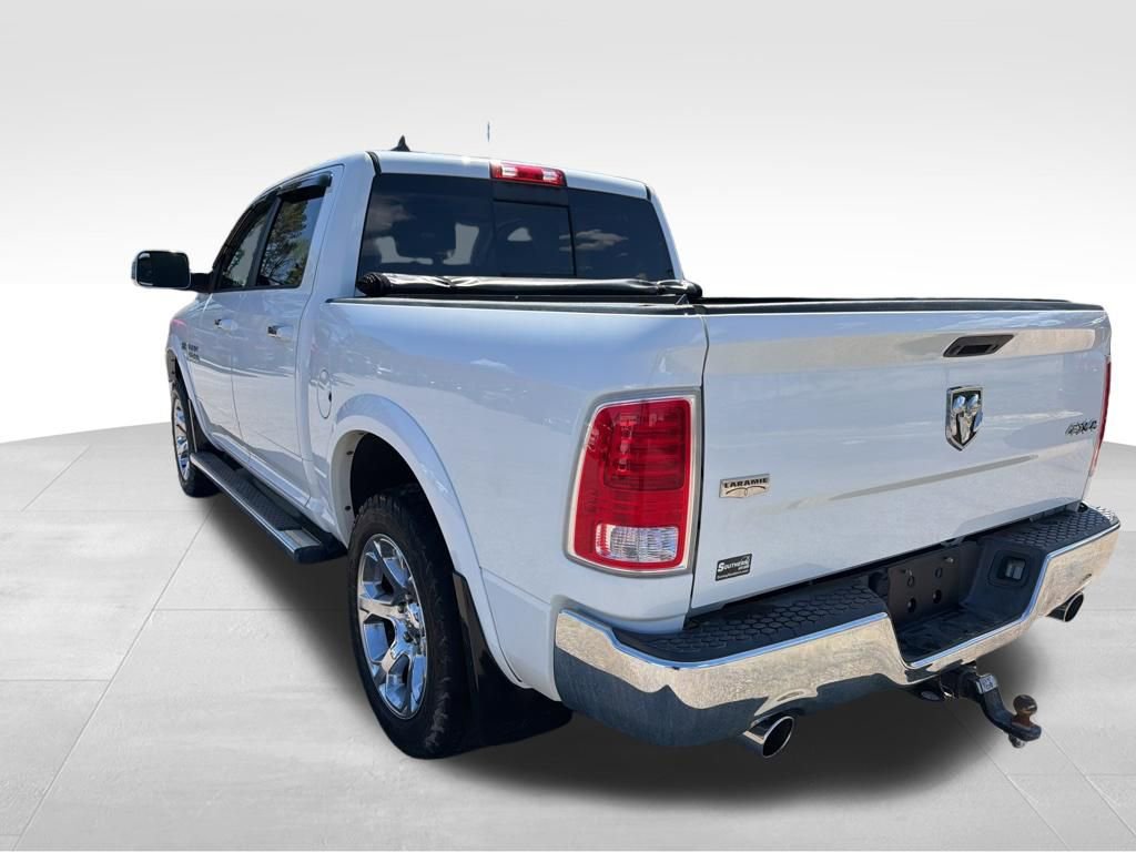 Used 2017 RAM 1500 Laramie AWD/4WD image 3