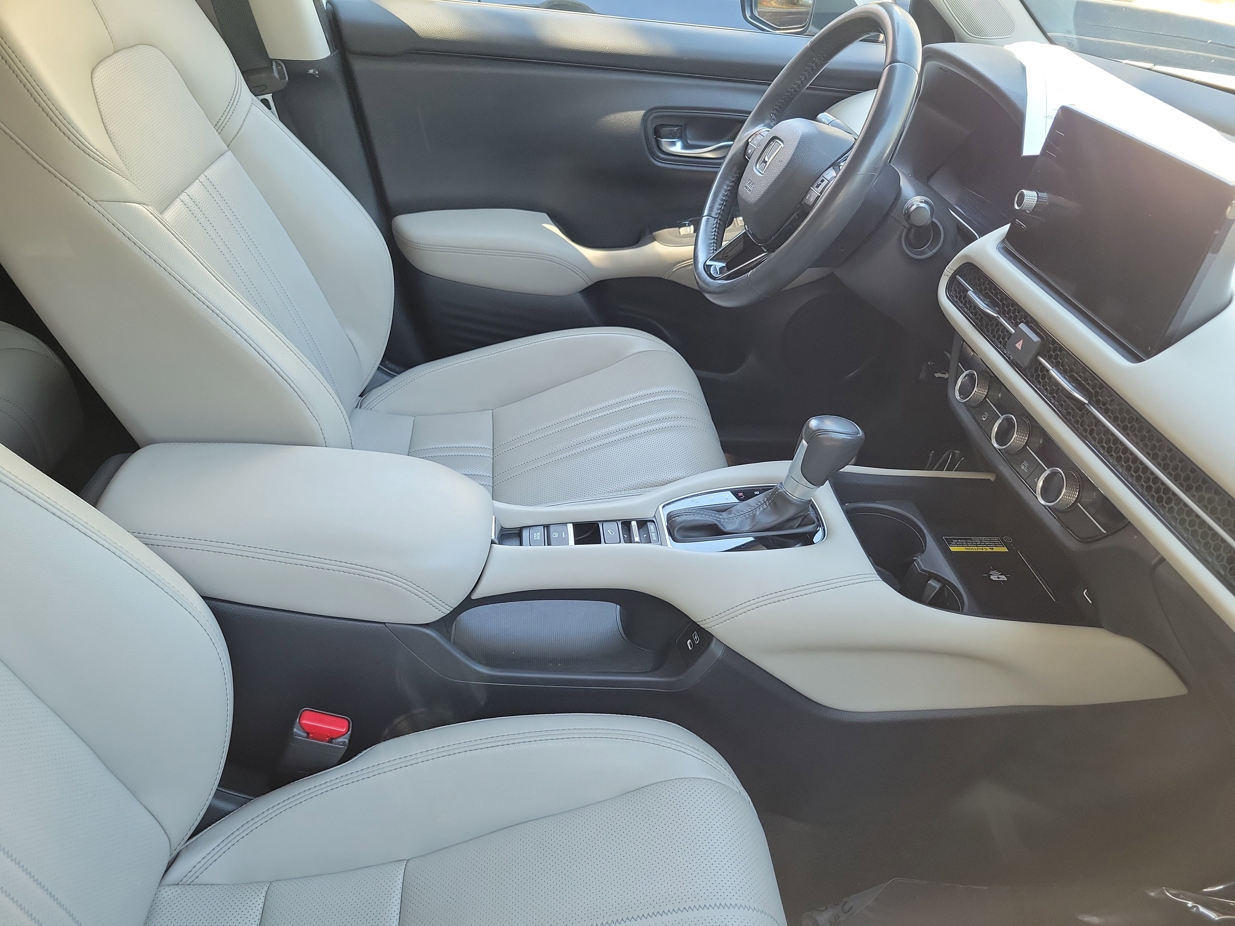 Certified 2024 Honda HR-V EX-L image 6