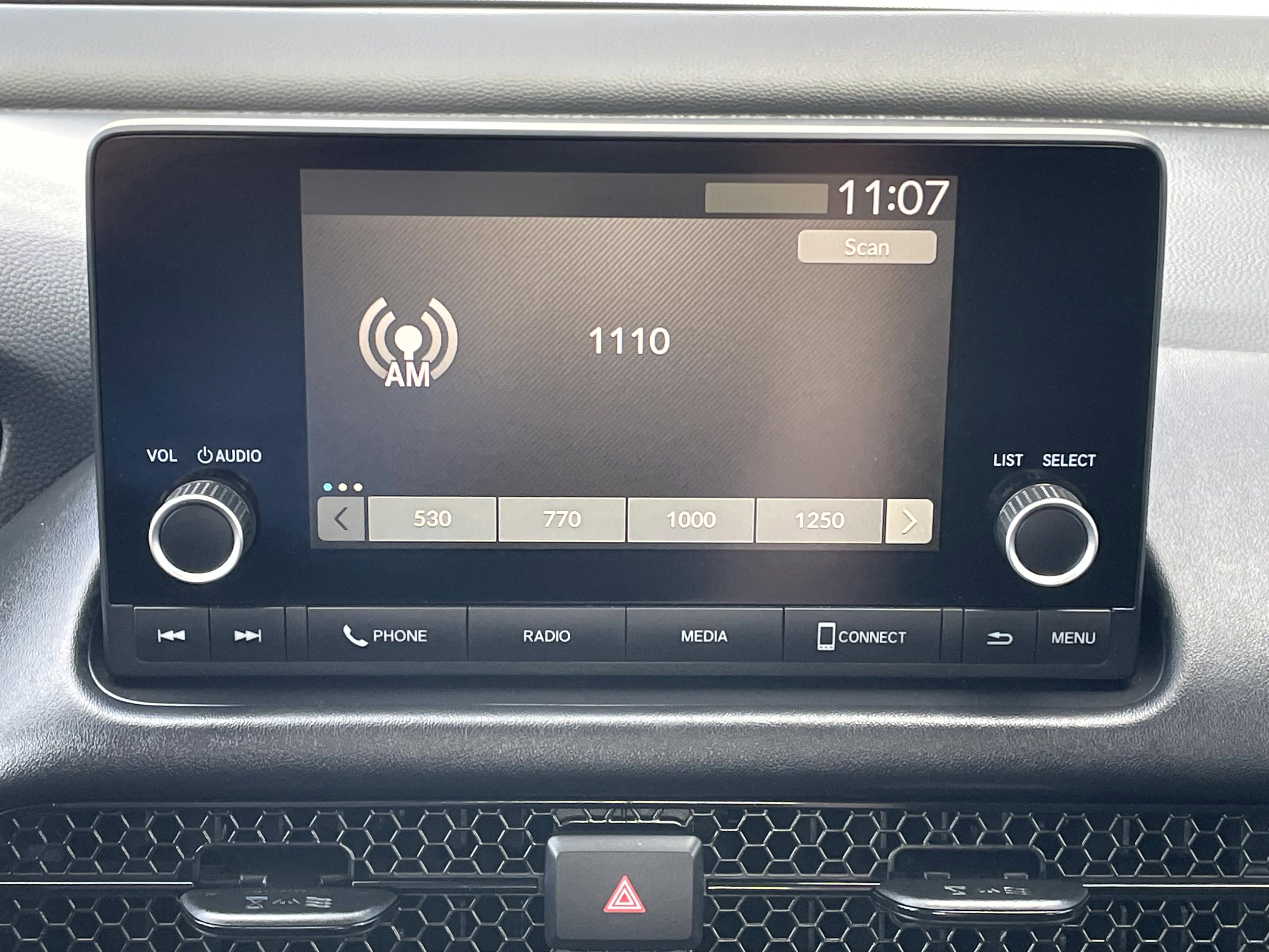 Certified 2025 Honda HR-V LX image 16