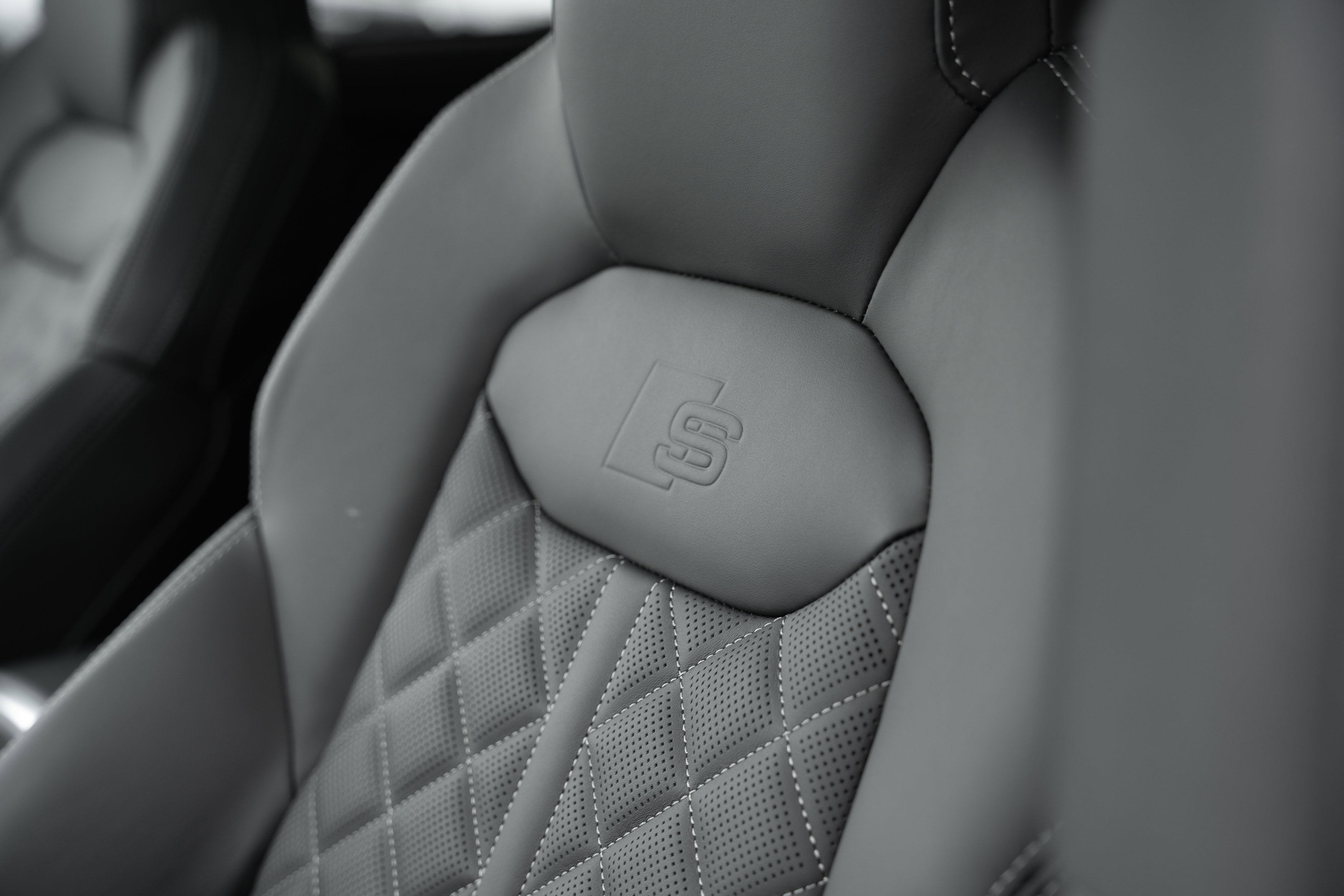 New 2026 Audi SQ7 Premium Plus AWD/4WD image 19