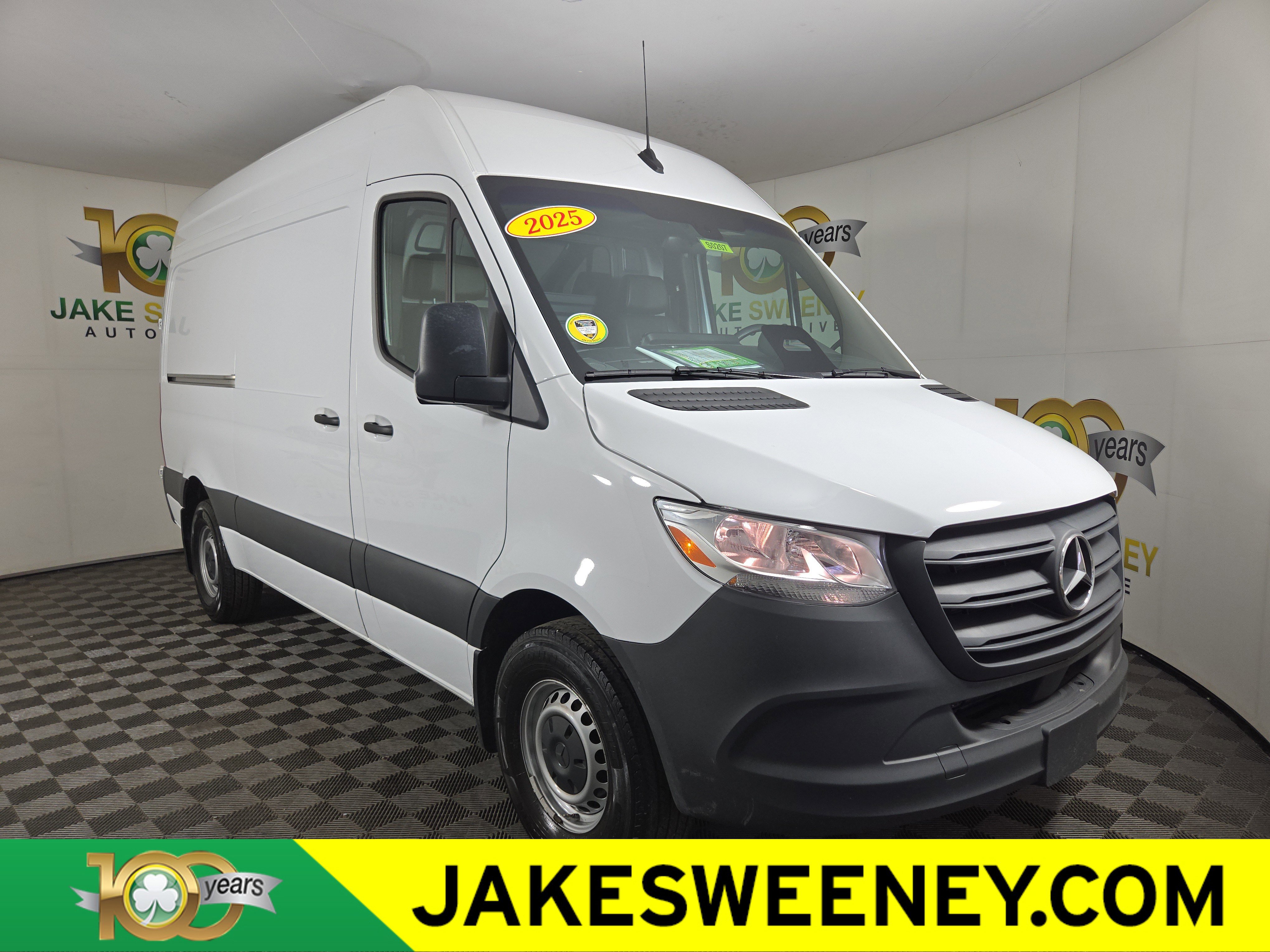 Used 2025 Mercedes-Benz Sprinter 2500 image 1