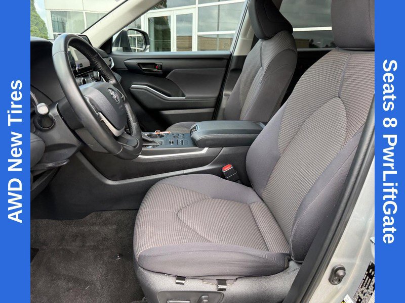 Used 2023 Toyota Highlander LE AWD/4WD image 17
