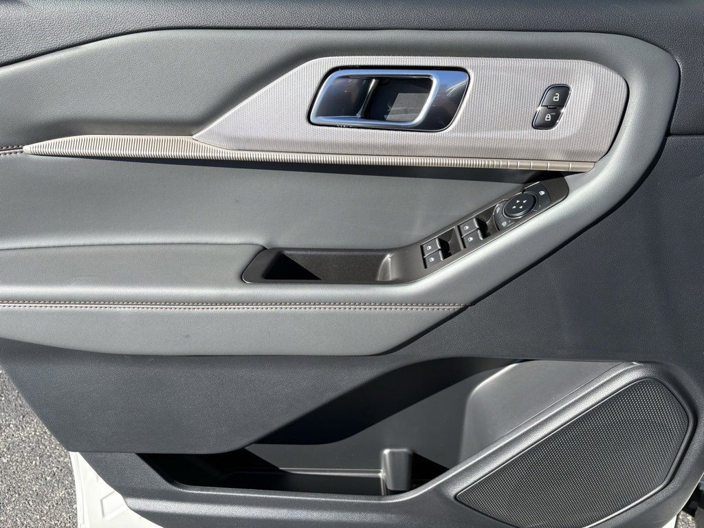 New 2026 Ford Explorer Active image 21