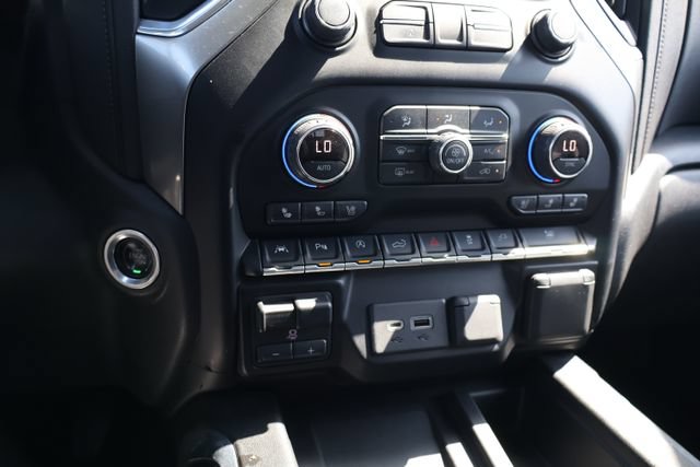 Used 2019 Chevrolet Silverado 1500 LTZ w/ LTZ Plus Package AWD/4WD image 12