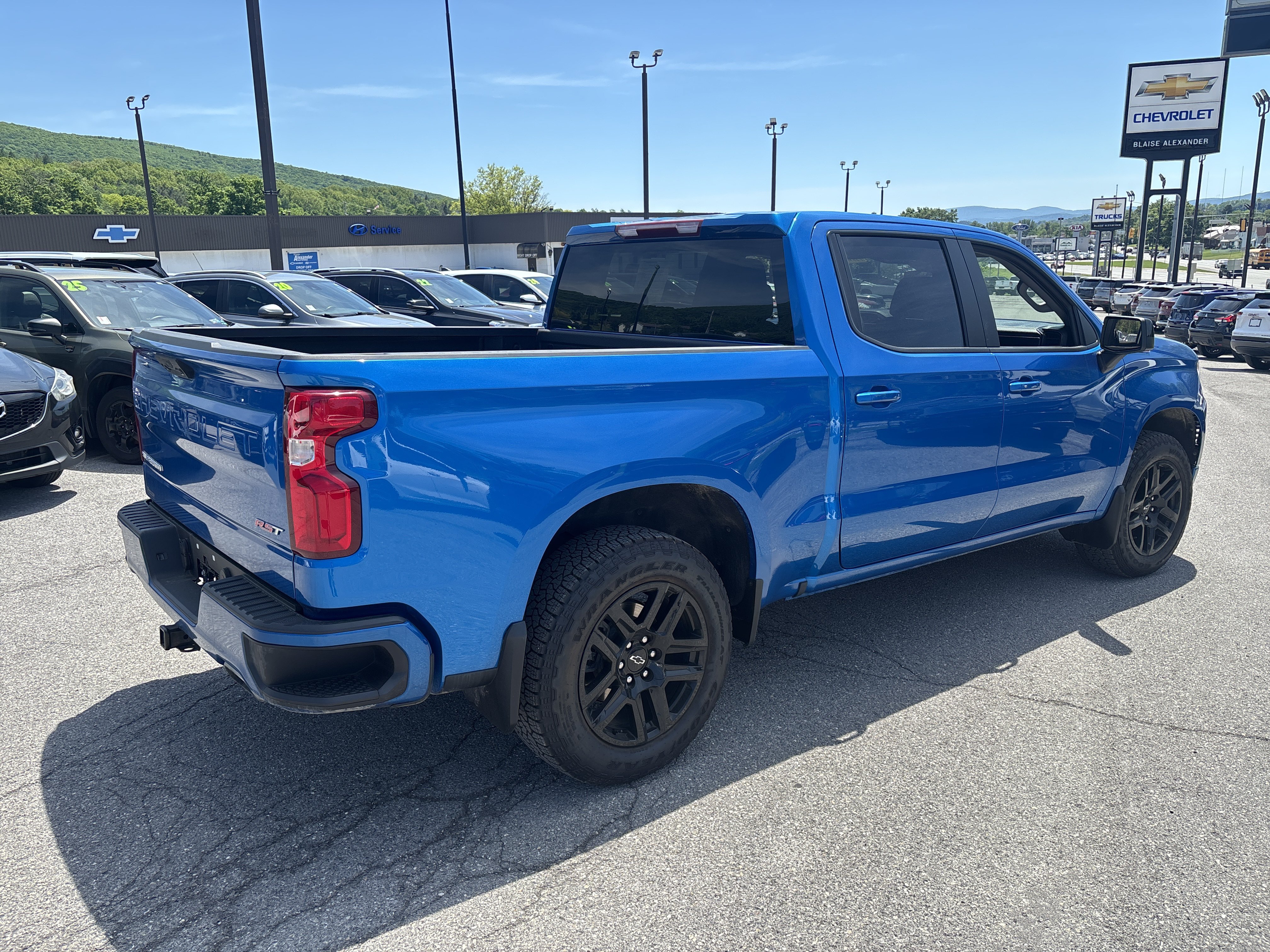 Used 2024 Chevrolet Silverado 1500 RST AWD/4WD image 3