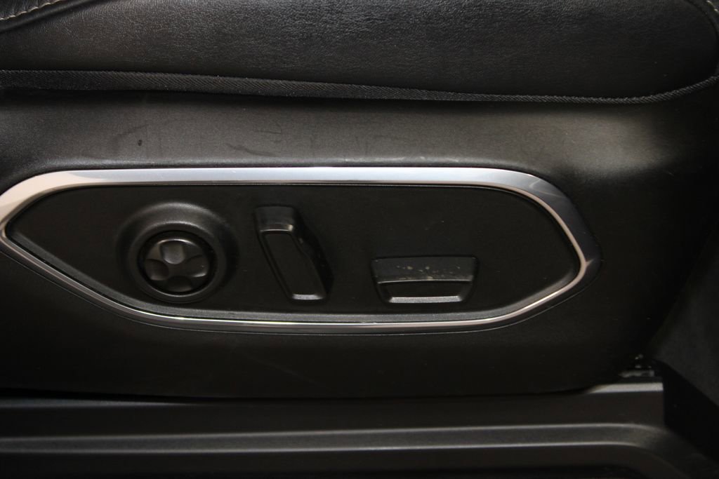 Used 2024 Jeep Wagoneer Series III AWD/4WD image 27