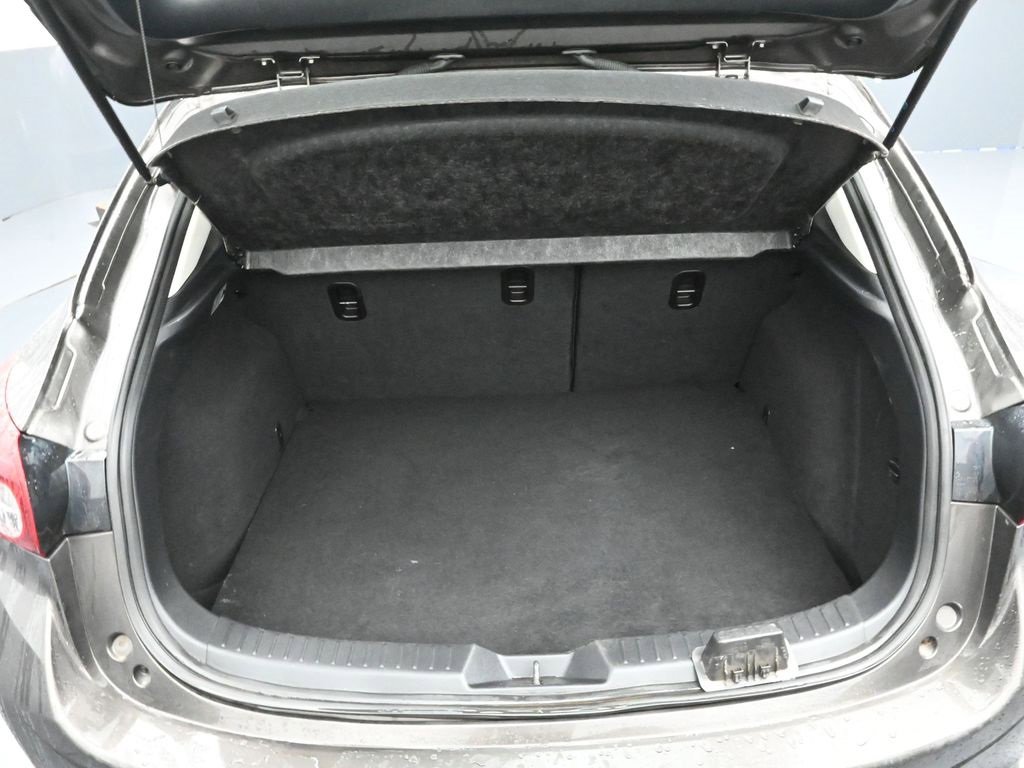 Used 2016 MAZDA MAZDA3 i Touring w/ Popular Equipment Package image 14