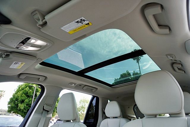 Used 2025 Volvo XC90 B6 Plus w/ Protection Package Premier image 16