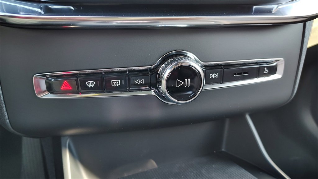 New 2026 Volvo XC90 B6 Ultra image 23