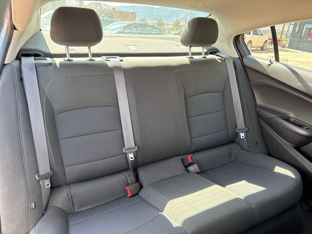 Used 2017 Chevrolet Cruze LS FWD image 15