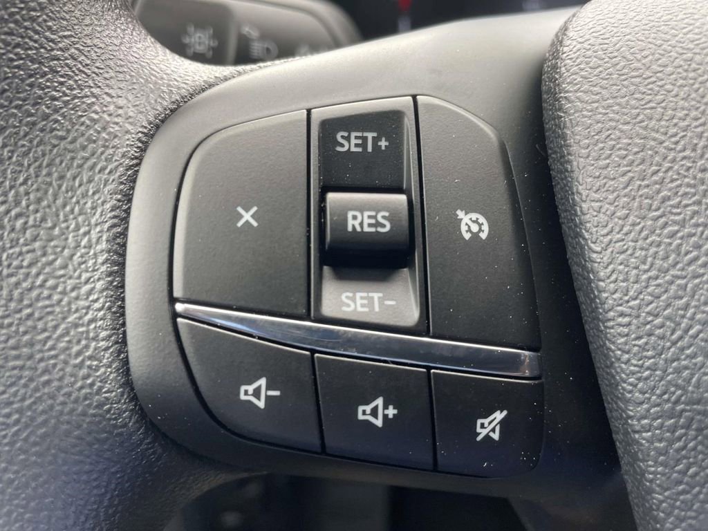 New 2025 Ford Maverick XL image 12