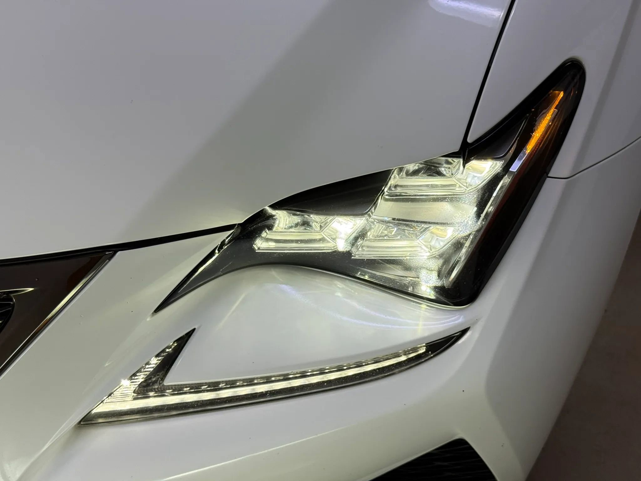 Used 2015 Lexus RC F w/ Performance Package RWD image 34