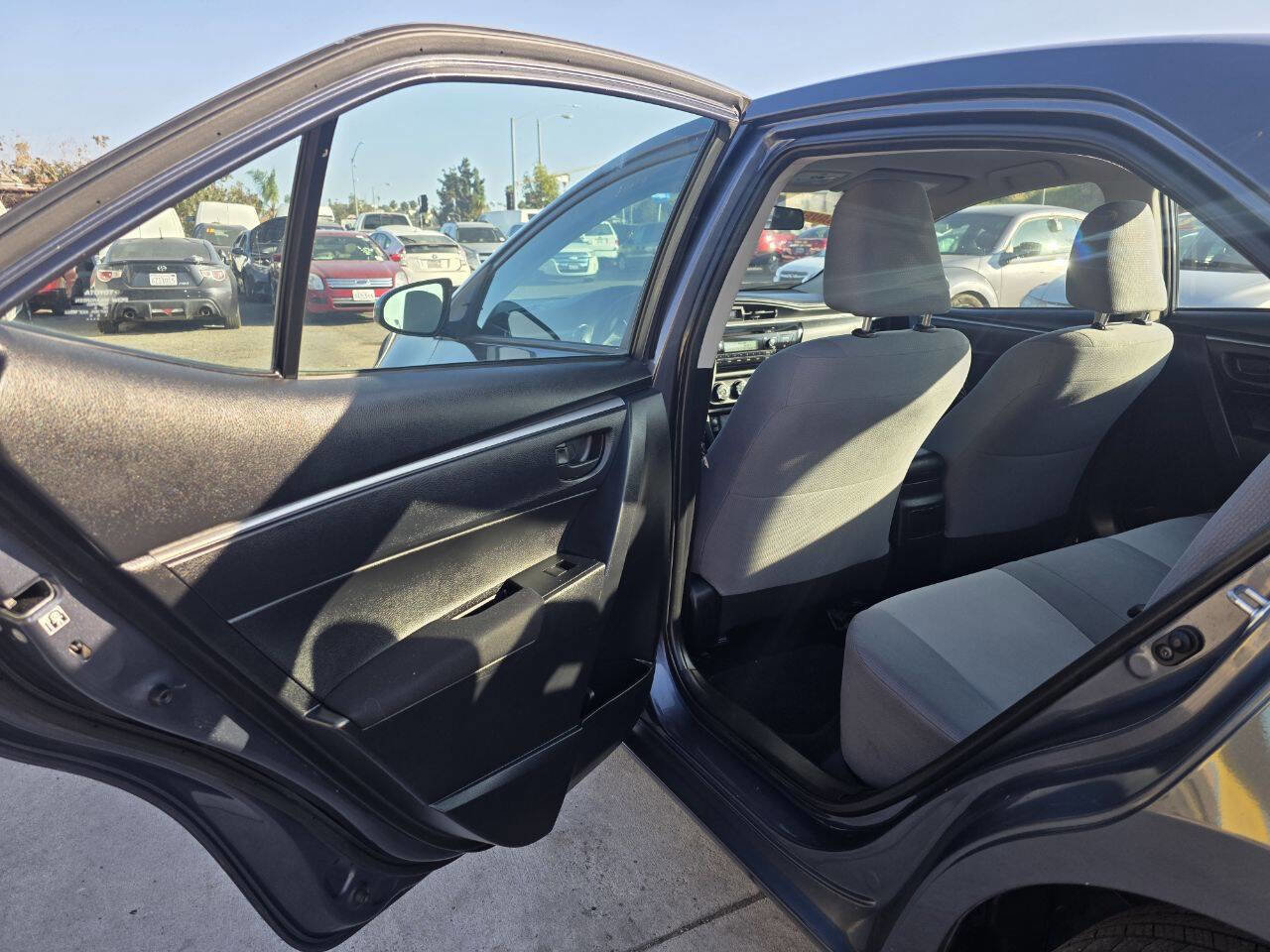 Used 2014 Toyota Corolla L w/ Protection Package FWD image 9