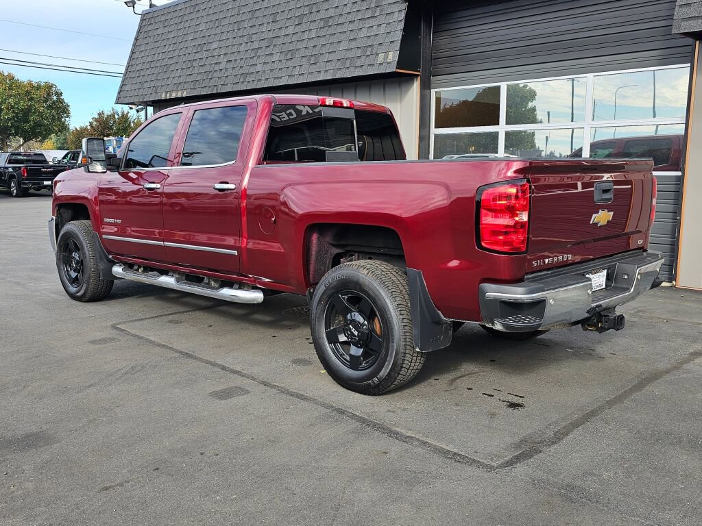 Used 2015 Chevrolet Silverado 3500 LTZ image 7
