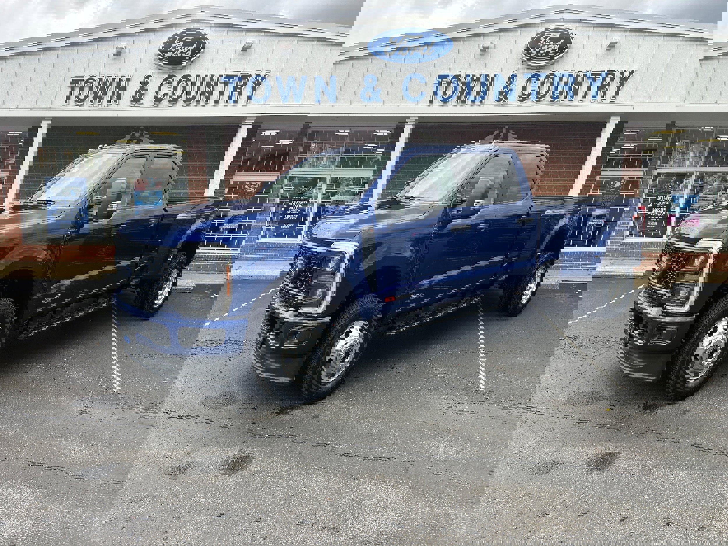 New 2026 Ford F350 XL image 4