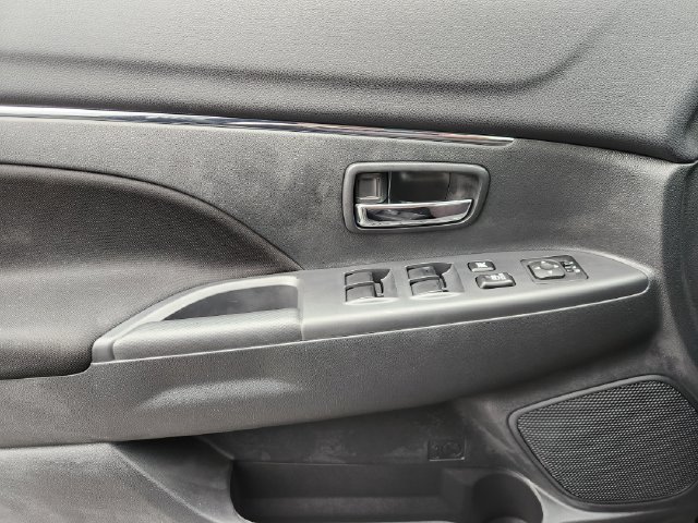 Used 2026 Mitsubishi Outlander Sport SE AWD/4WD image 21
