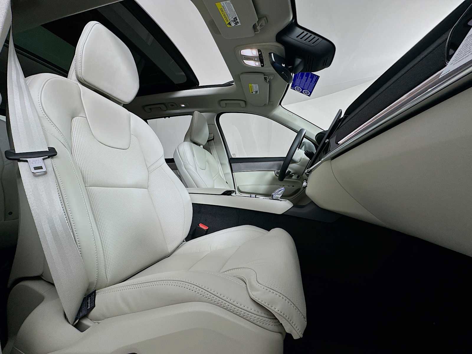 New 2026 Volvo XC90 T8 Ultra w/ Protection Package Premier image 28