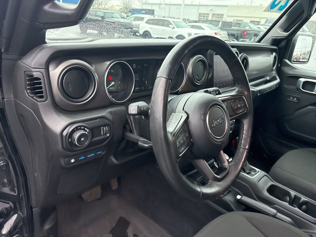 Used 2023 Jeep Wrangler Unlimited w/ Cold Weather Group image 28