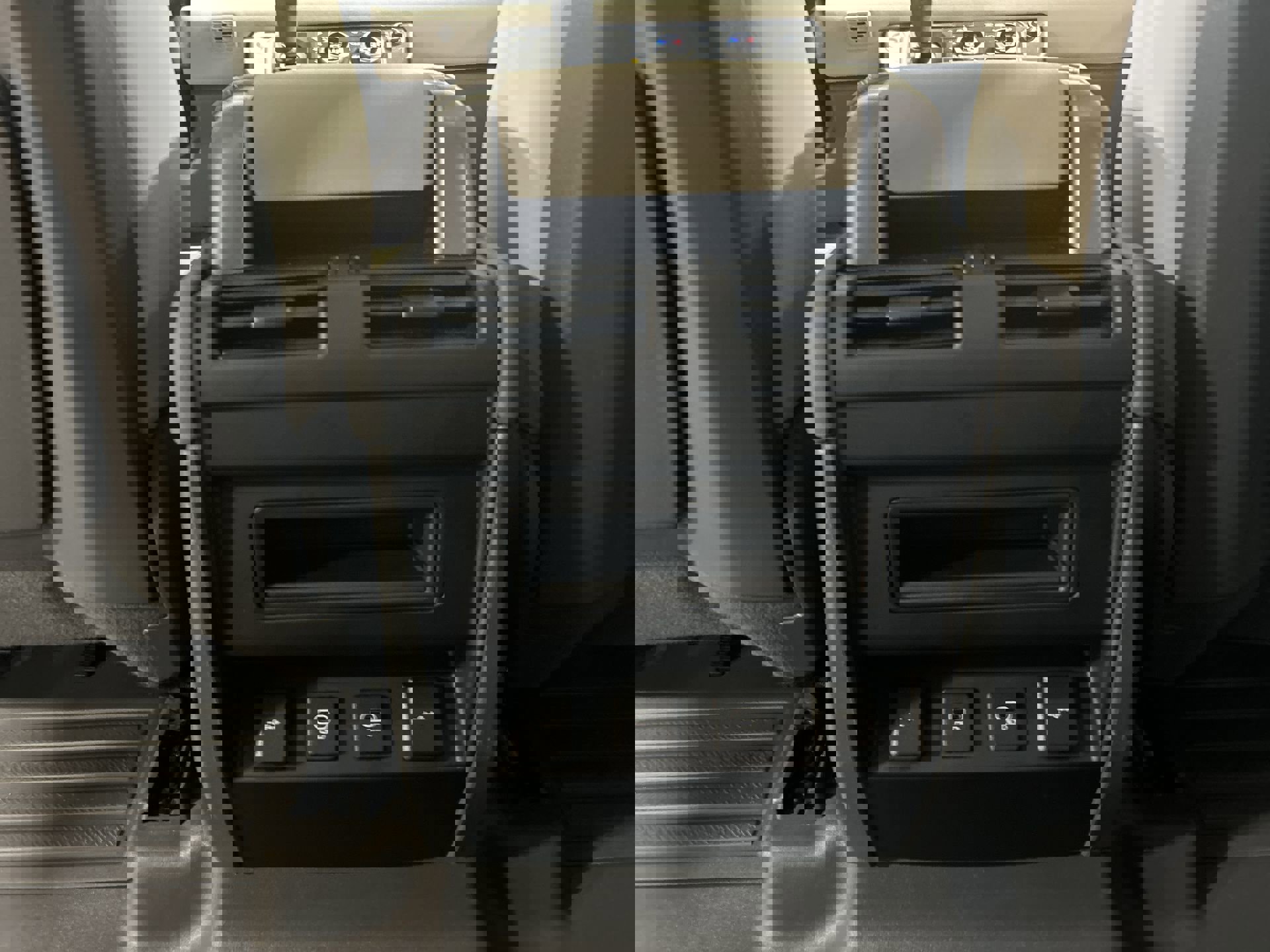 Used 2022 Land Rover Defender 110 S image 23